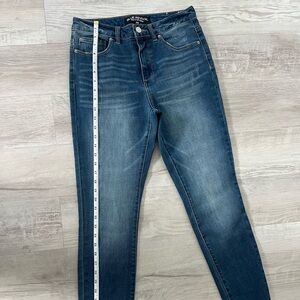 Stylish Indigo Skinny Jeans